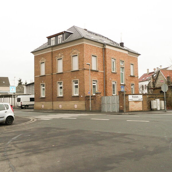 Außenansicht Pfarrhaus St. Nikolaus Mainz-Mombach